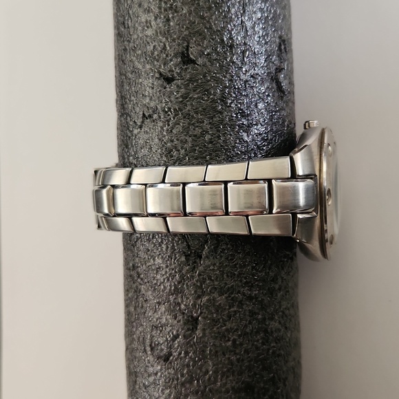 Water resistant authentic fossil watch - Picture 3 of 5